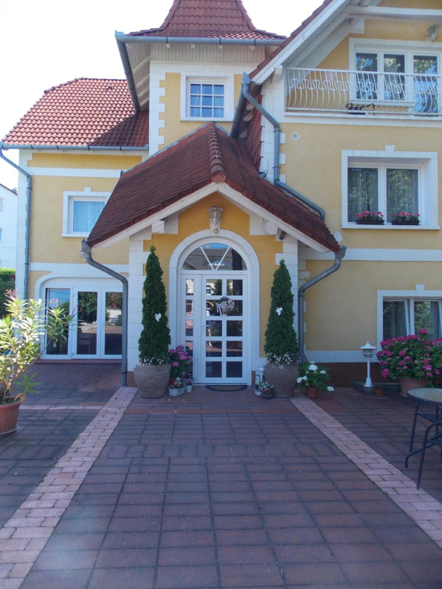 Éden Villa Családi Apartmanház Balatonfüred Exterior foto